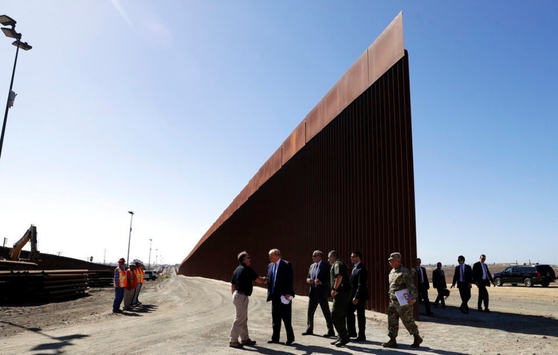 Biden ordena cancelar el muro fronterizo con México