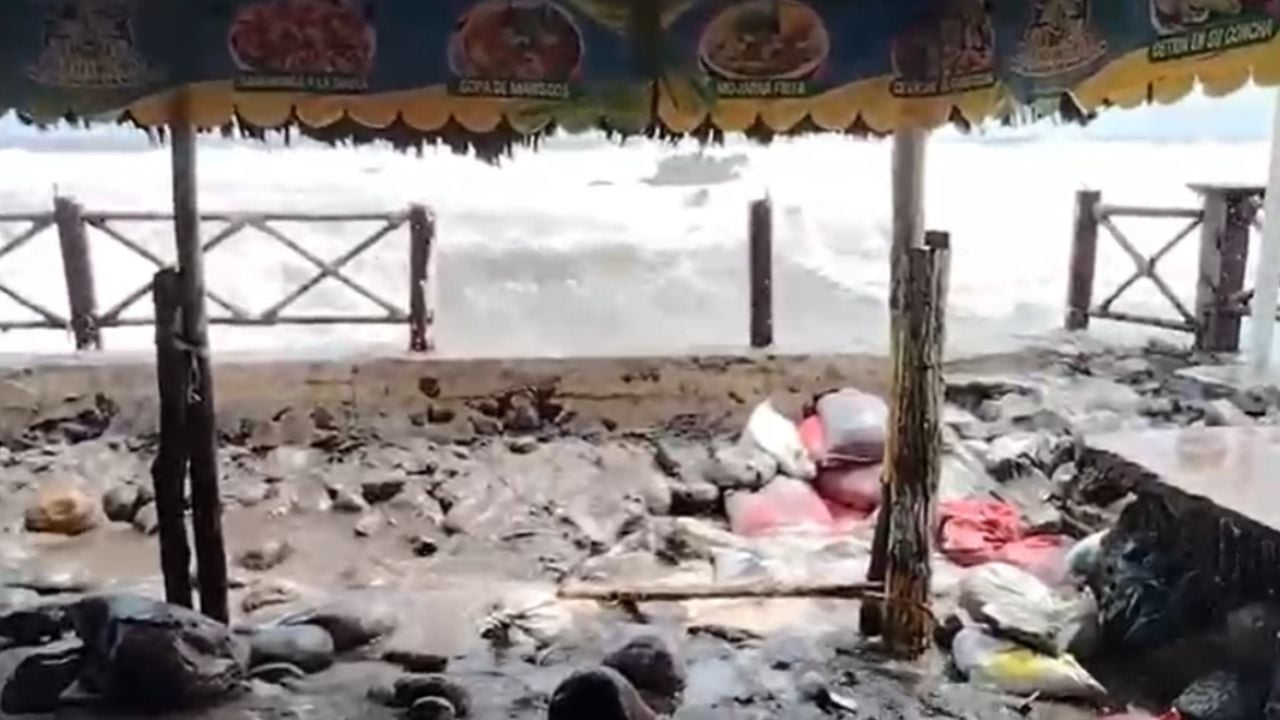 La Tormenta Tropical Cristina genera alerta en Chiapas, se recomienda extremar precauciones ante el mar de fondo.