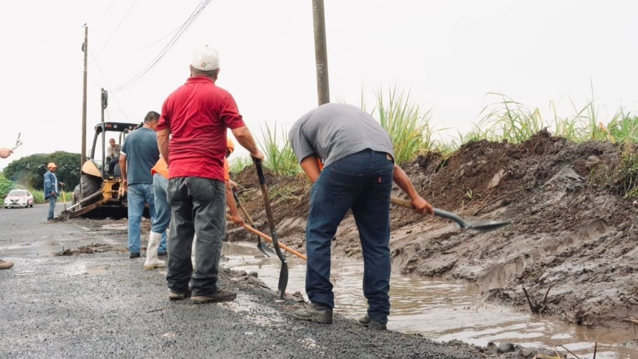 Las intensas lluvias por la depresión tropical Boris provocan el colapso en Veracruz, activan medidas de emergencia.