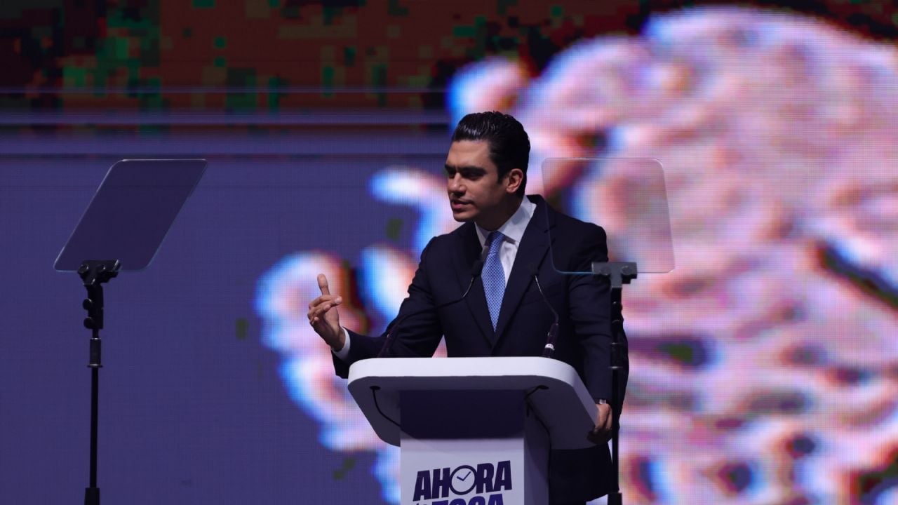 El PAN presenta un ambicioso plan que incluye penas severas para narcopolíticos y una reducción de impuestos a la ciudadanía.