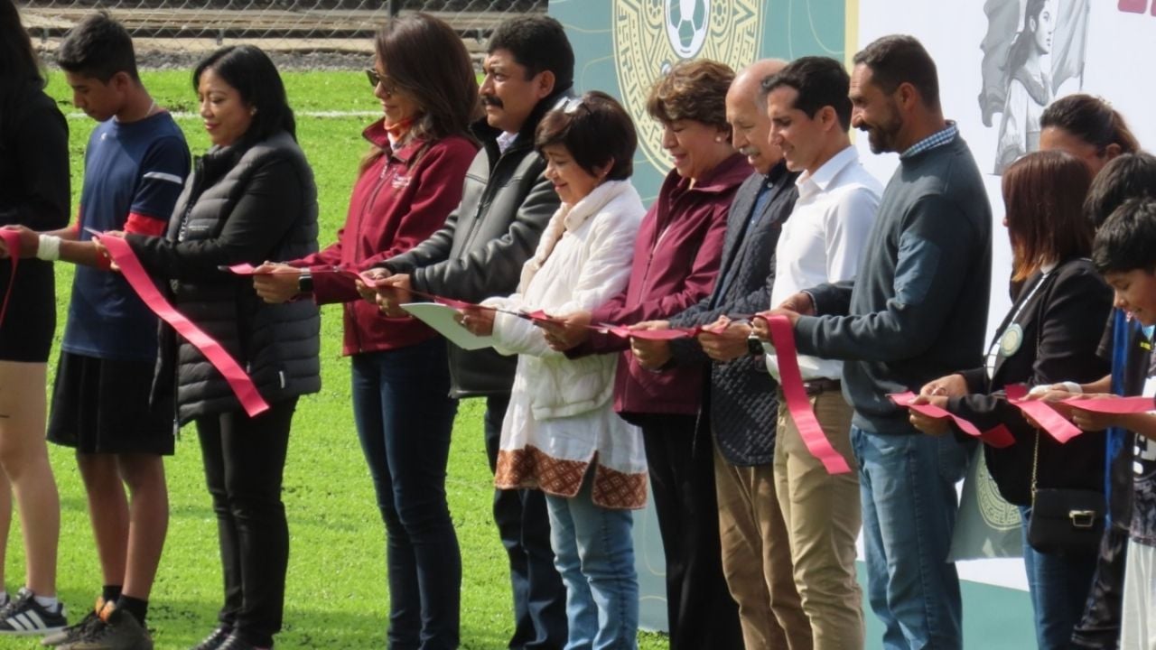 La nueva cancha de fútbol en Texcoco, impulsada por Delfina Gómez, es un paso hacia la promoción del deporte local.