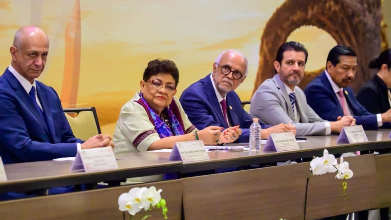 Encuentro inédito en Nayarit enfocado en la coordinación nacional para combatir la extorsión y el feminicidio.